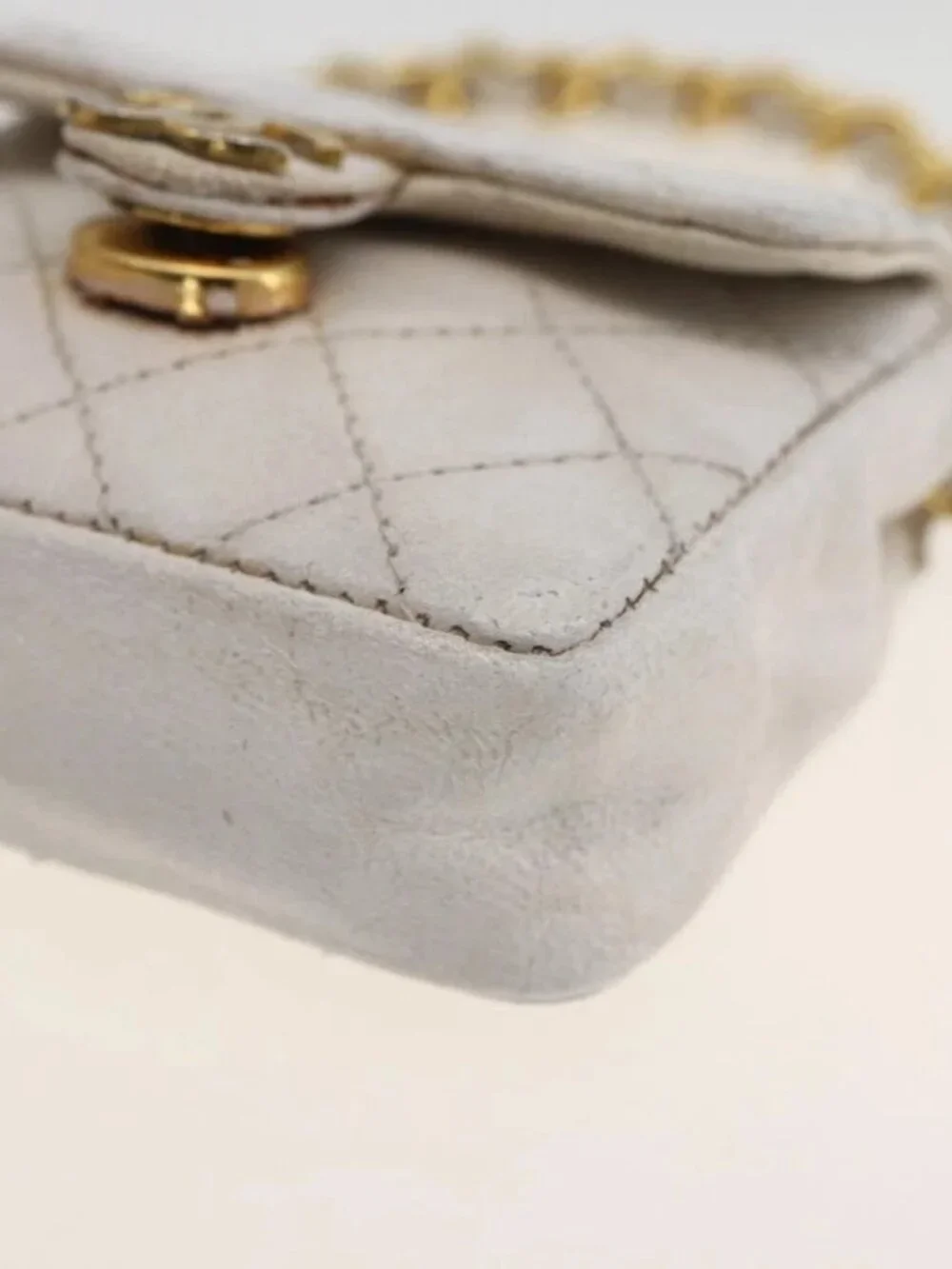 CHANEL Minimini Matelasse 7 Pouch Leather White Gold CC Auth LNZ849